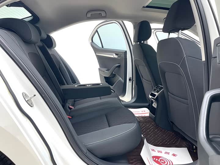 Фото 12 - Skoda Superb