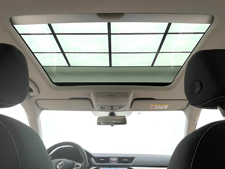 Фото 13 - Skoda Superb