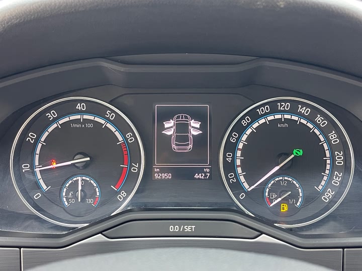 Фото 17 - Skoda Superb