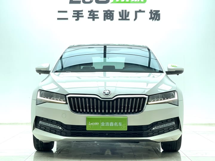 Фото 2 - Skoda Superb