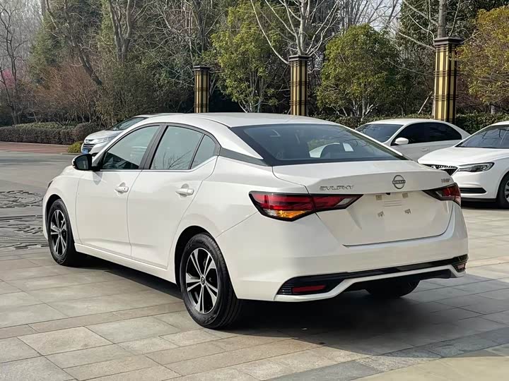 Фото 8 - Nissan Sylphy