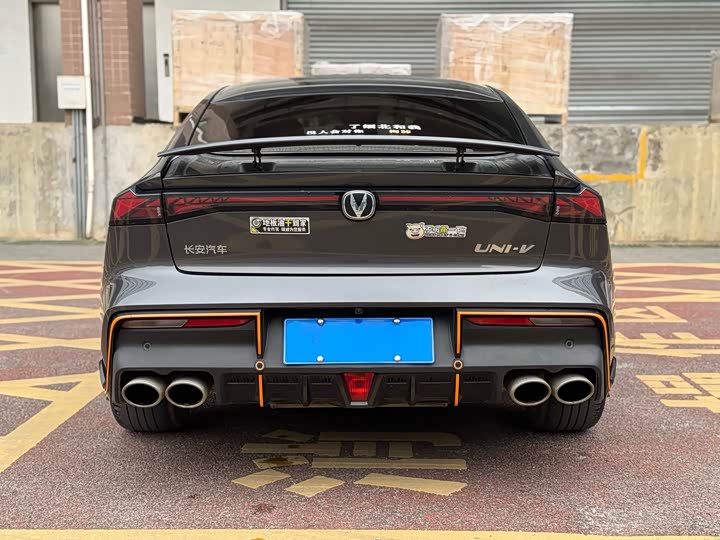 Фото 12 - Changan UNI-V