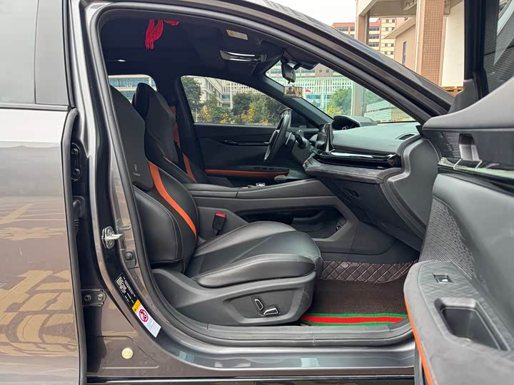 Фото 7 - Changan UNI-V