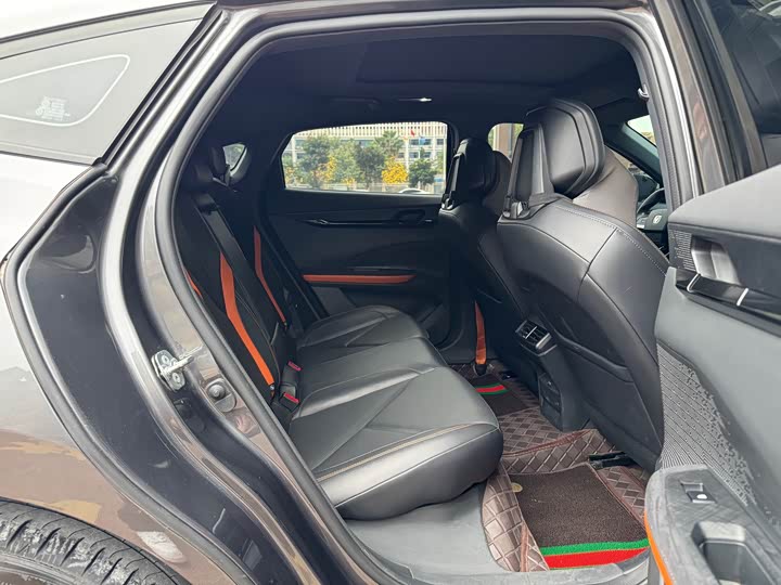 Фото 9 - Changan UNI-V