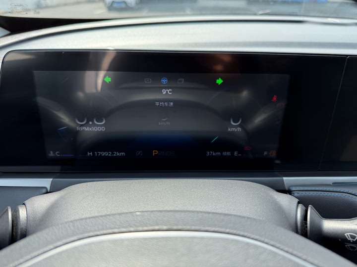 Фото 11 - Ford Escort