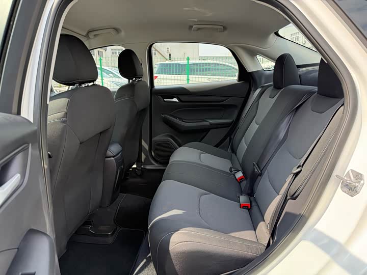 Фото 14 - Ford Escort