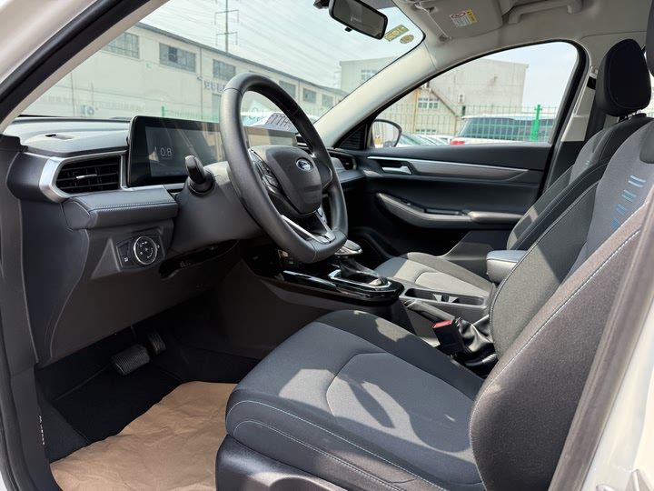 Фото 15 - Ford Escort