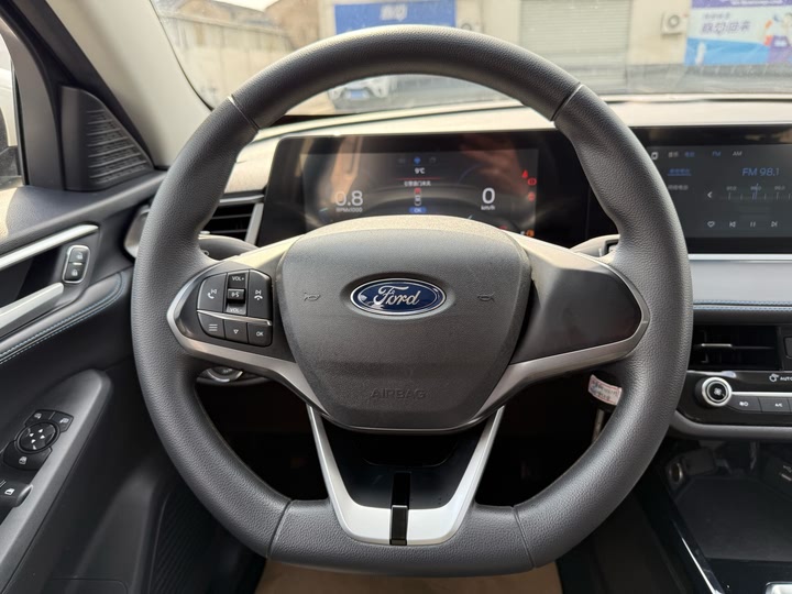 Фото 7 - Ford Escort