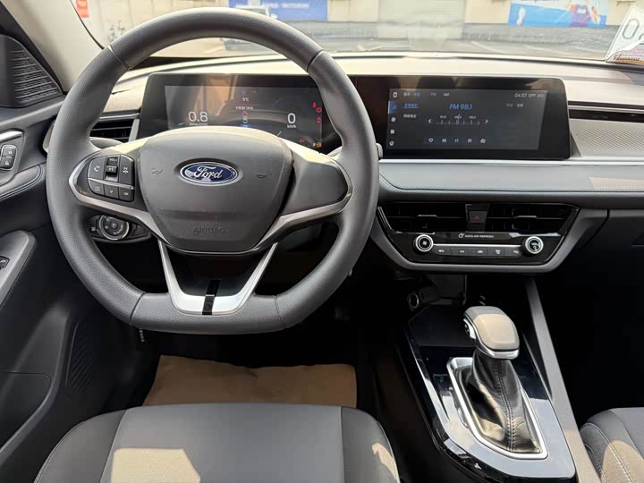 Фото 8 - Ford Escort