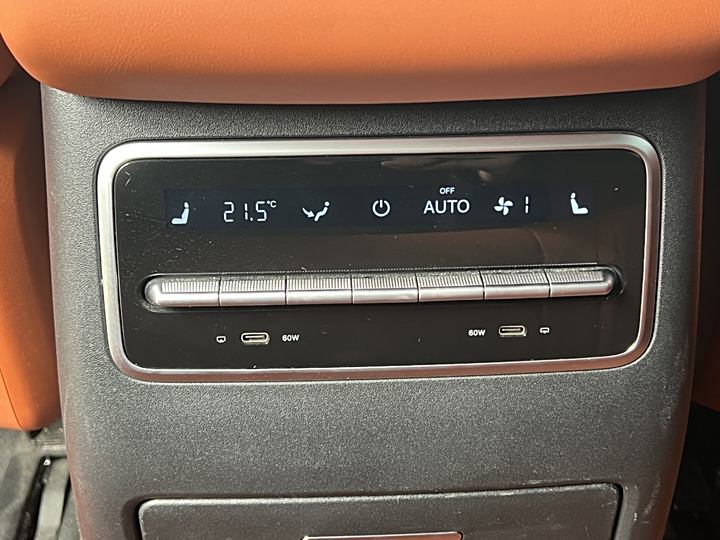 Фото 10 - LiXiang L7