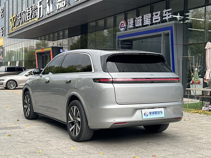 Фото 17 - LiXiang L7