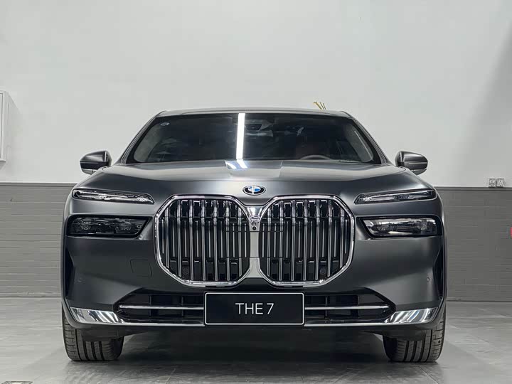 Фото 4 - BMW 7 Series