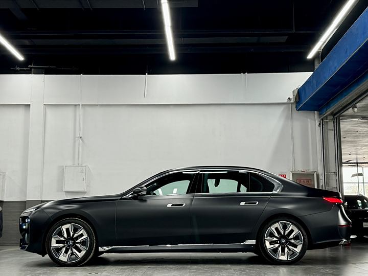 Фото 7 - BMW 7 Series