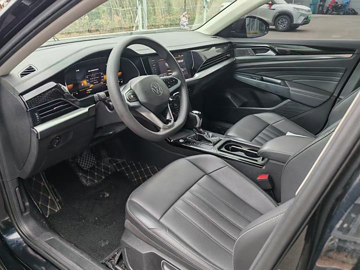 Фото 4 - Volkswagen Passat