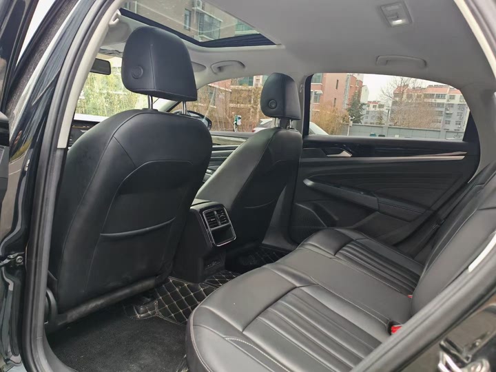 Фото 5 - Volkswagen Passat