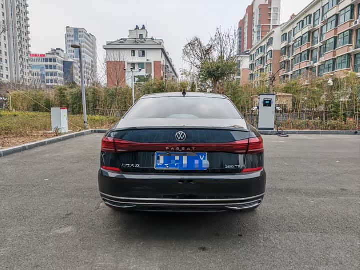 Фото 8 - Volkswagen Passat