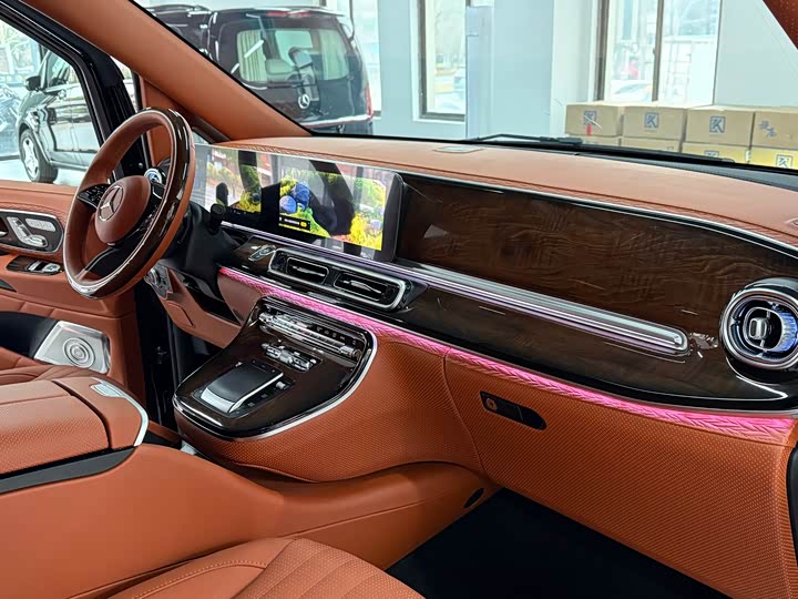 Фото 9 - Mercedes-Benz Vito