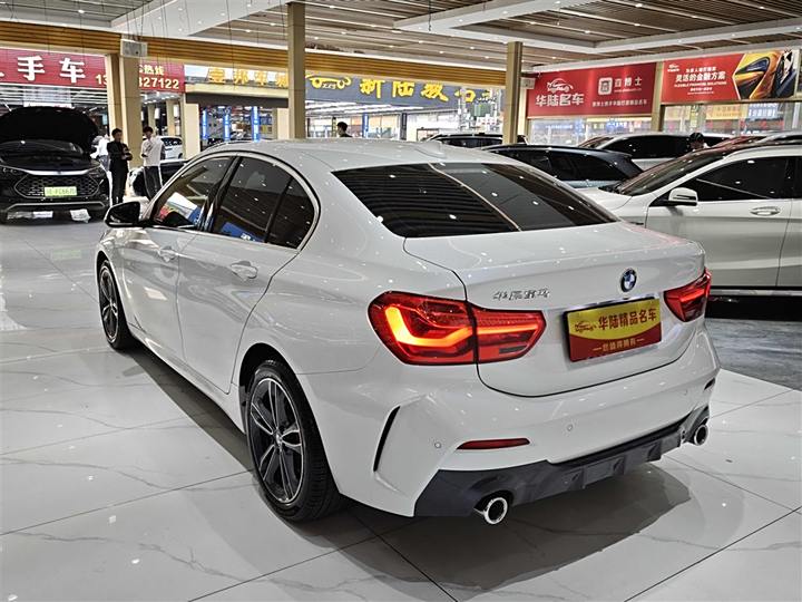 Фото 15 - BMW 1 Series