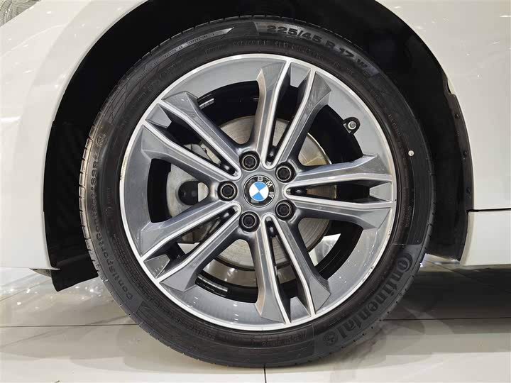 Фото 16 - BMW 1 Series