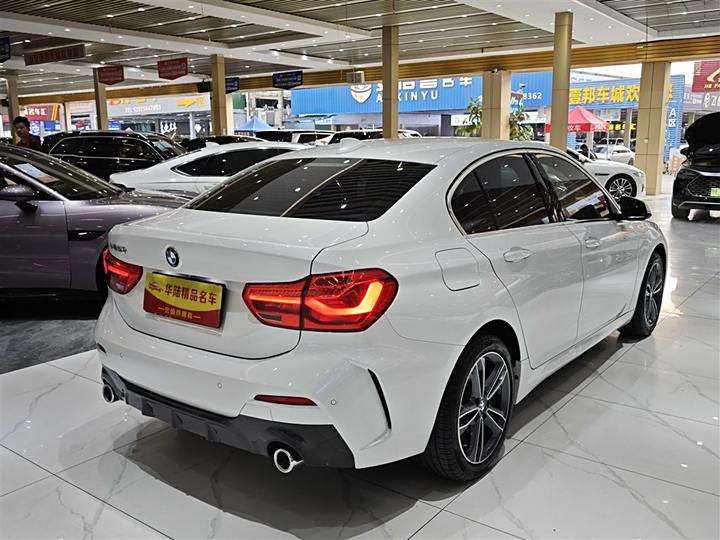 Фото 4 - BMW 1 Series