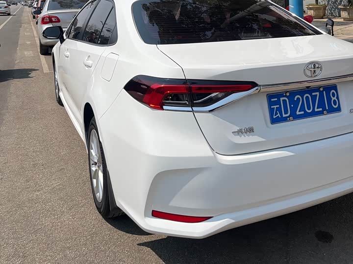 Фото 6 - Toyota Corolla