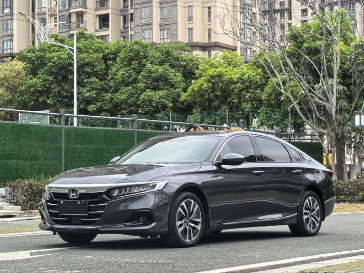 Фото 1 - Honda Accord