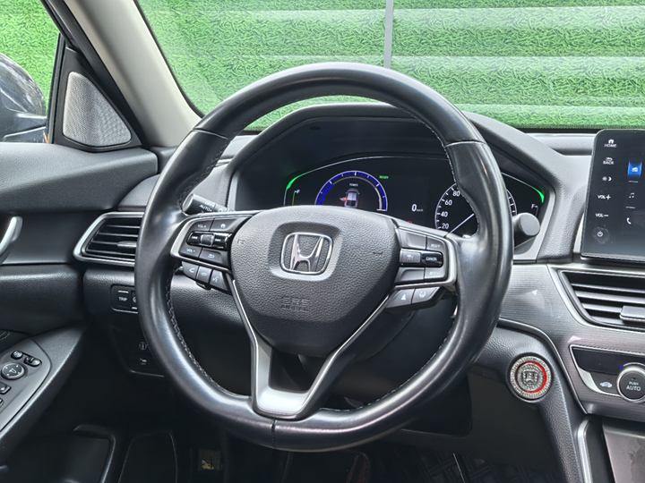 Фото 10 - Honda Accord