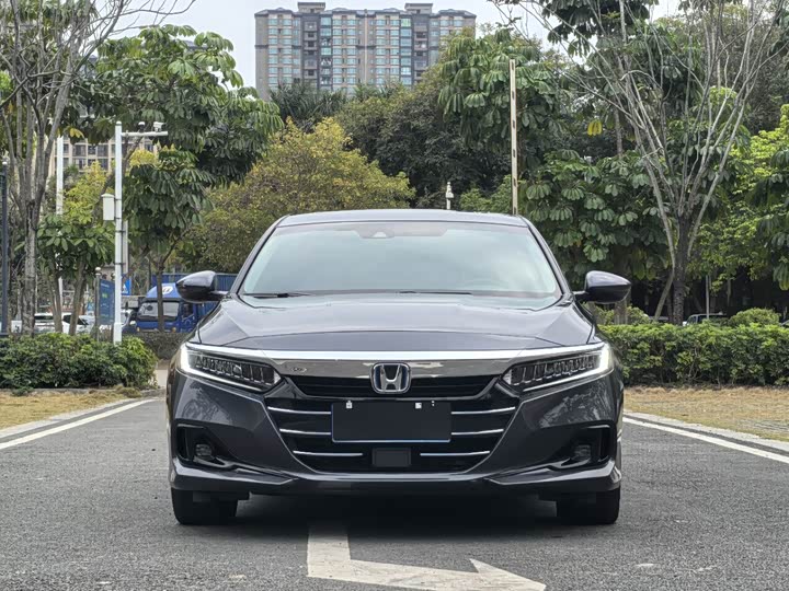 Фото 2 - Honda Accord