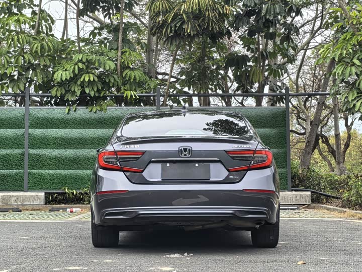 Фото 5 - Honda Accord