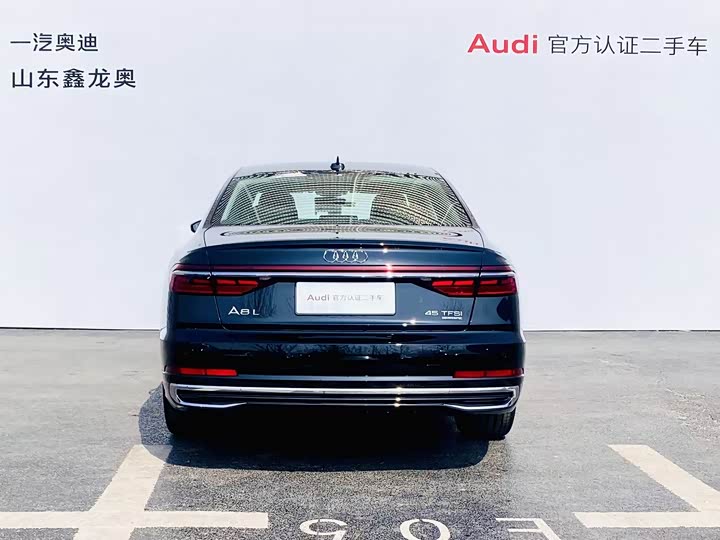 Фото 8 - Audi A8