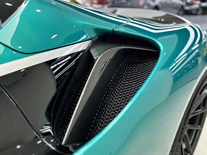 Фото 13 - Ferrari SF90