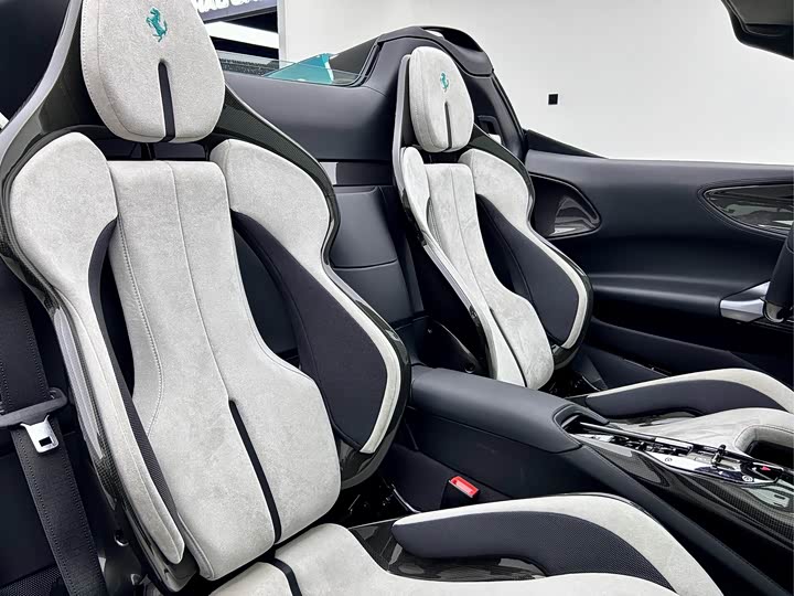 Фото 18 - Ferrari SF90