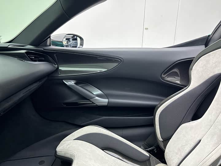 Фото 22 - Ferrari SF90