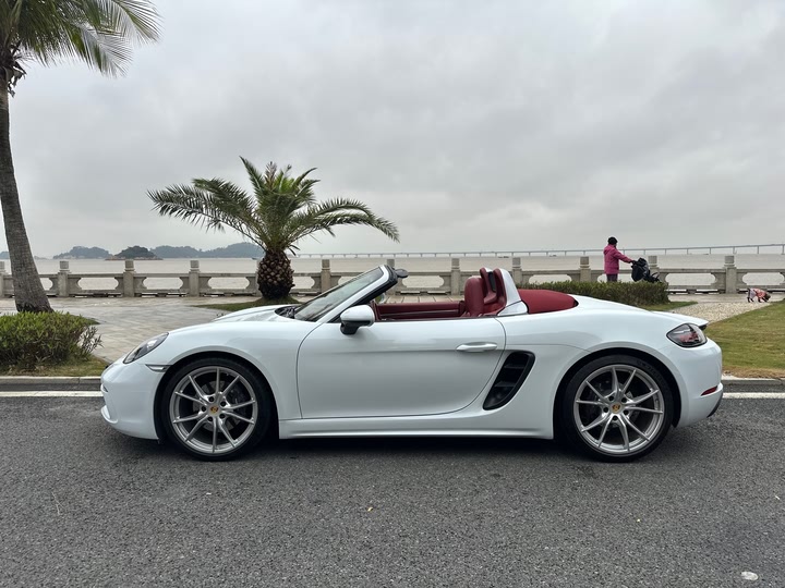 Фото 4 - Porsche 718