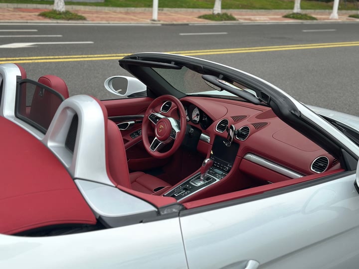 Фото 7 - Porsche 718