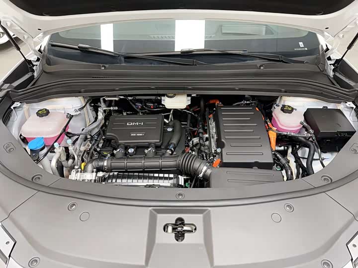Фото 16 - BYD Song L DM-i Hybrid