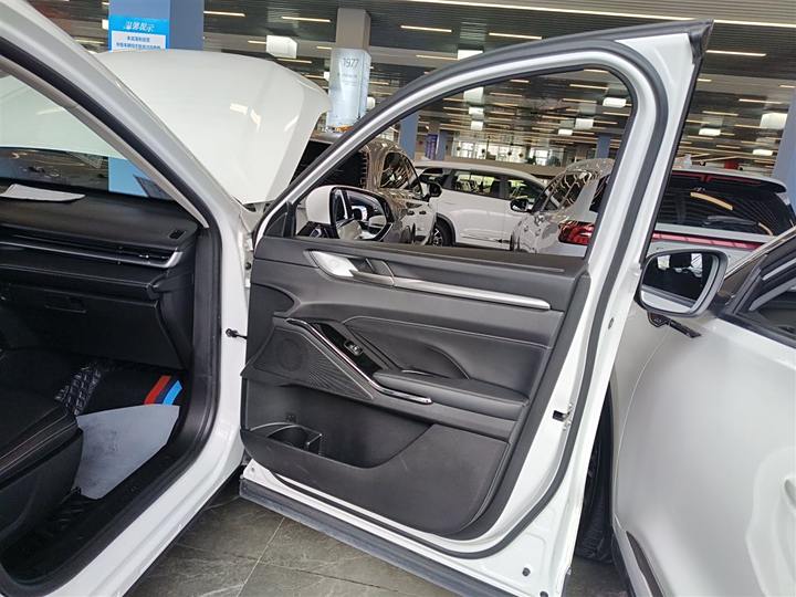 Фото 24 - Haval H6