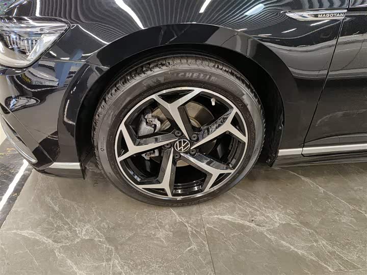 Фото 22 - Volkswagen Magotan