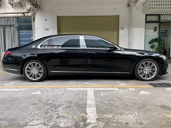 Фото 2 - Mercedes-Benz Maybach S-Class