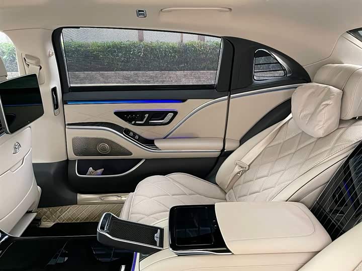 Фото 8 - Mercedes-Benz Maybach S-Class
