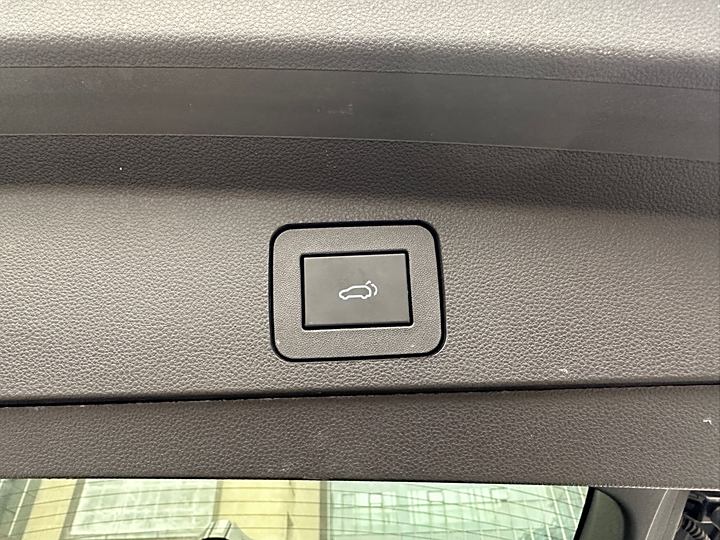 Фото 18 - HiPhi X