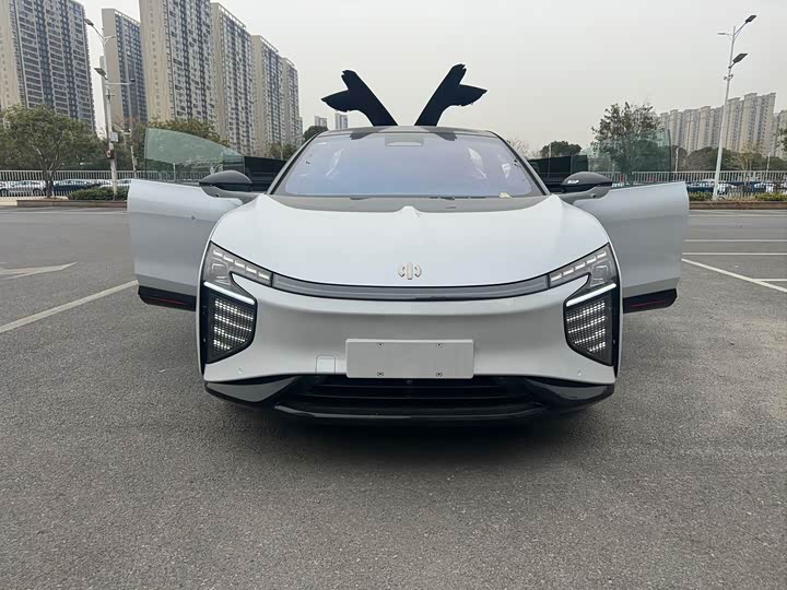 Фото 8 - HiPhi X