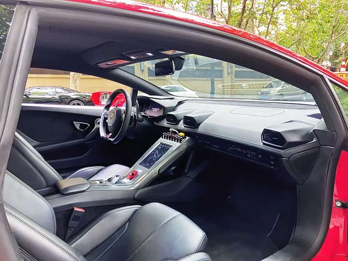 Фото 11 - Lamborghini Huracán