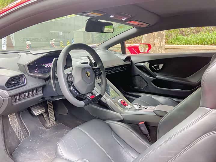 Фото 12 - Lamborghini Huracán