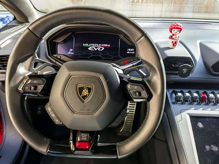 Фото 15 - Lamborghini Huracán