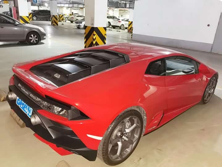 Фото 5 - Lamborghini Huracán