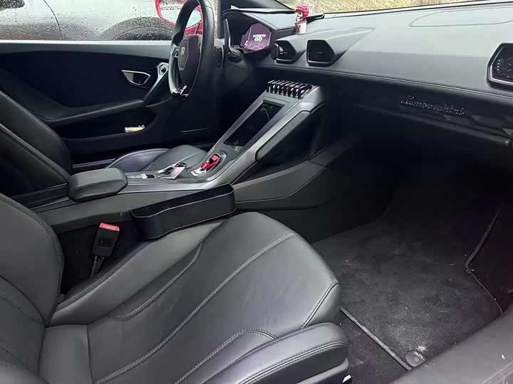 Фото 8 - Lamborghini Huracán