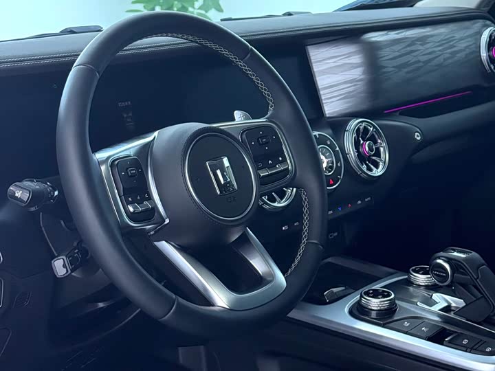 Фото 6 - Tank 300