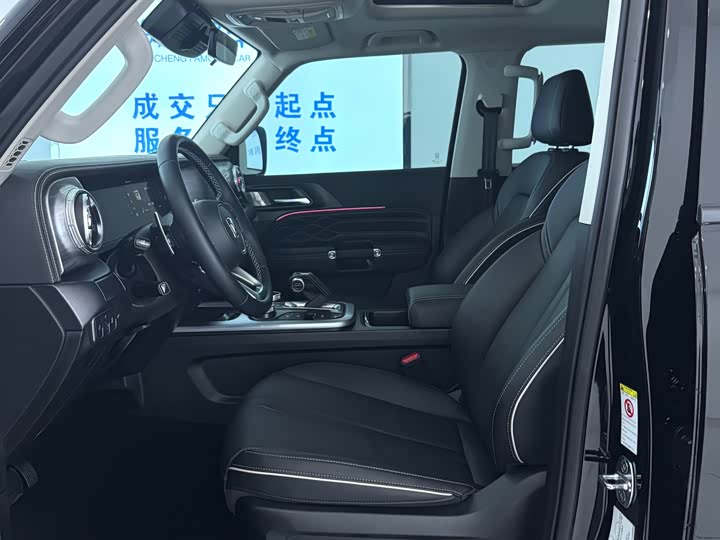 Фото 7 - Tank 300