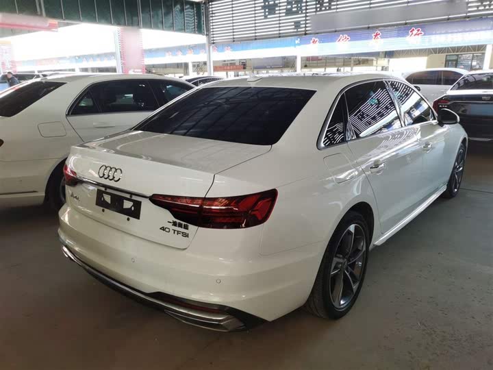 Фото 7 - Audi A4L